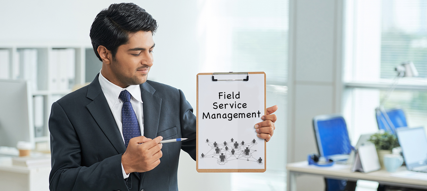 A business man showing & sharing the tips in field service management